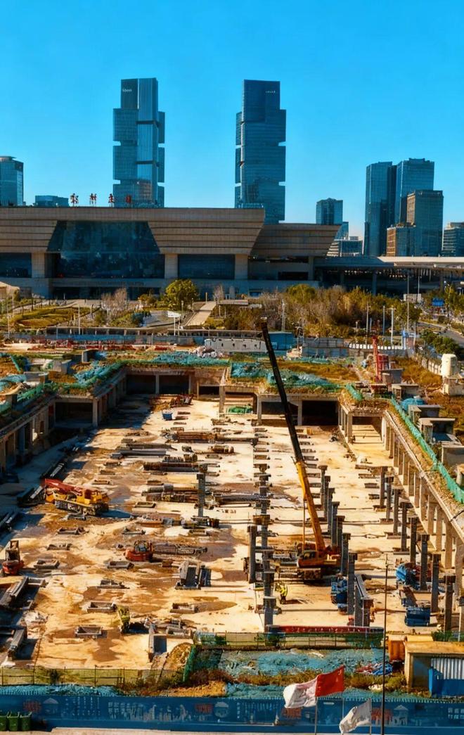 个“巨型天幕”？记者实探工地瓦力游戏试玩郑州胖东来要搭(图4)