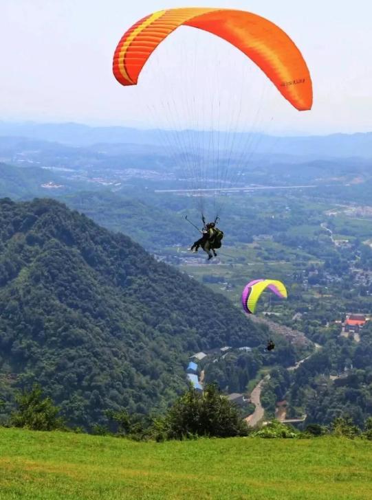 是真嘞见不得太阳瓦力游戏成都人(图2)